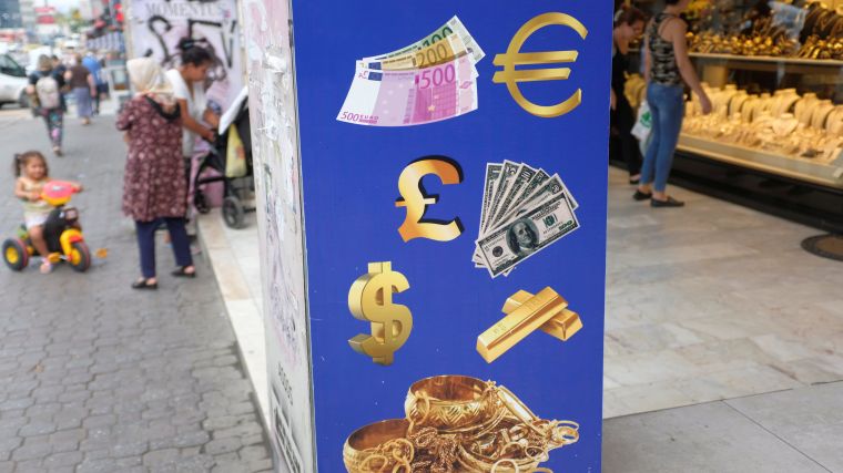 El peso pierde por el ‘fantasma de Turquía’