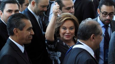 Elba Esther derrotó a Peña