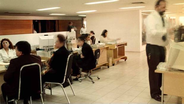 En 8 años, 2 mil burócratas se sumaron a la nómina mensualmente