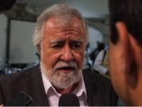 Encinas promete a padres de normalistas de Ayotzinapa encontrar la verdad