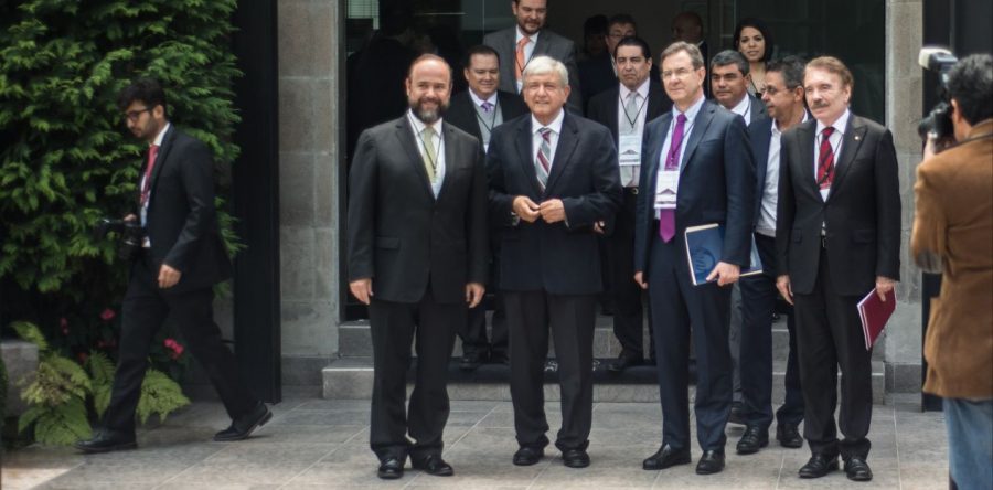 Equipo educativo de AMLO convoca a consulta nacional