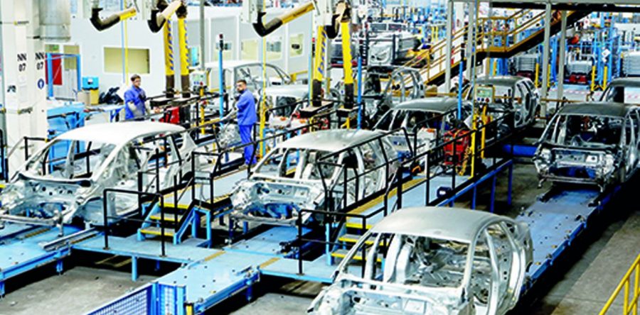 Exportaciones de autos caerían 20% si EU impone nuevo arancel: BBVA