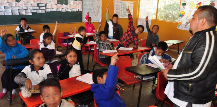 Reconoce IEEPO el trabajo de los docentes de educación indígena