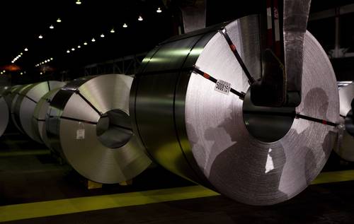 IP exige al gobierno defender el acero