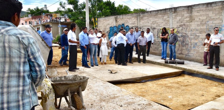 De manera responsable se entregan obras para las familias de Viguera: Hernández Fraguas