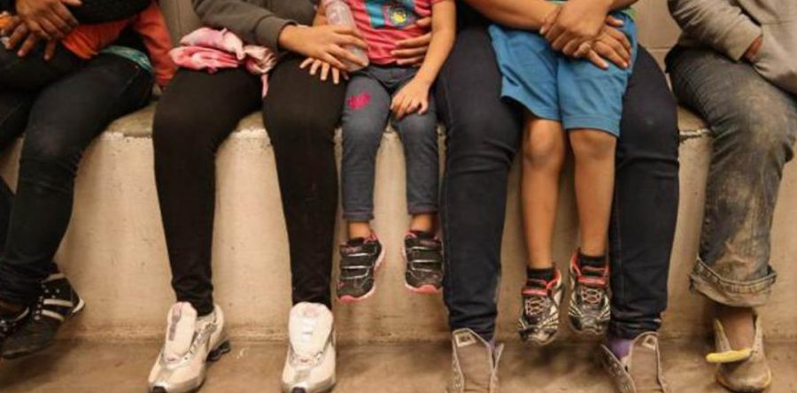 Más de 500 menores migrantes aún están separados de sus padres en EE.UU.