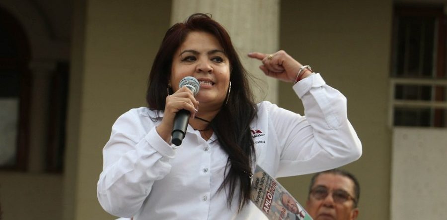 Nestora Salgado quiere que le asignen seguridad; insiste en que Meade se disculpe