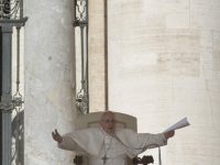 Pide Irlanda a Iglesia indemnizar muertes de bebés en orfanato