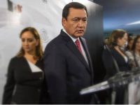 Pide Osorio Chong analizar cifras antes de afirmar que se deja un país en pedazos