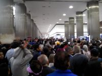 Protesta la ANUEE en el AICM contra la reforma energética