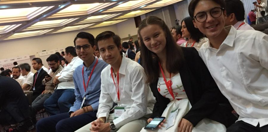 Reafirma Alejandro Murat compromiso con la juventud