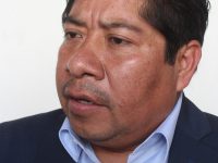 Regidor Eduardo Reyes exhorta a SAPAO limpiar obras a su cargo