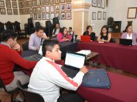 Incursionan a jóvenes en la creación de aplicaciones para celular