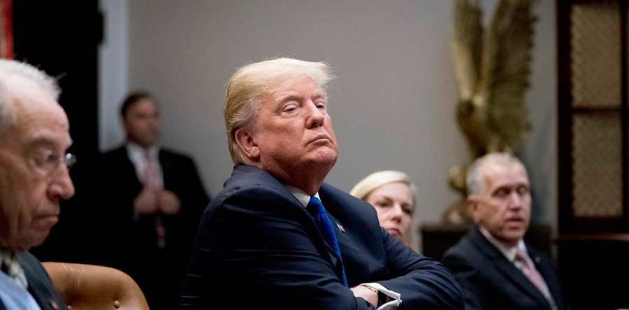 Trump afirma que los mercados financieros se hundirán si es sometido a juicio político