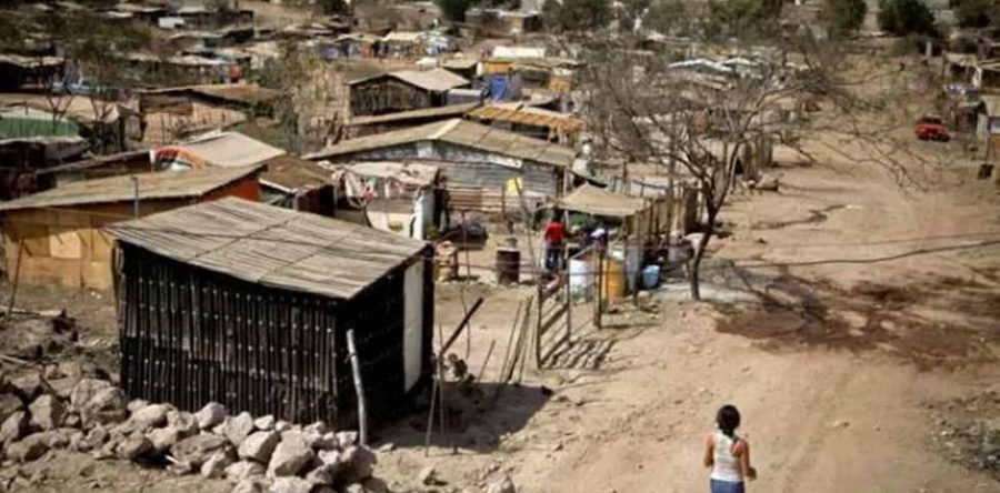 Un tercio de los mexicanos sobrevive con 100 pesos al día