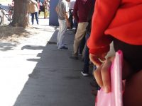 Largas filas para tramitar actas de nacimiento