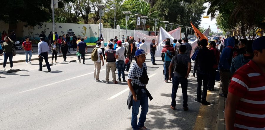 Se registra presunta agresión armada y bloqueo en Cinco Señores