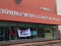 Organizaciones juveniles con protesta piden más espacios en la UABJO