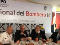 Celebran a los Bomberos en Oaxaca por su día