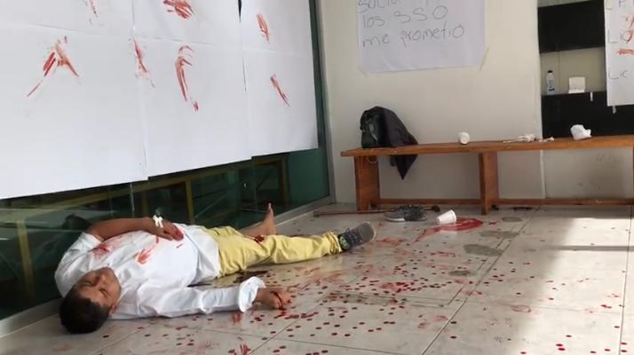 Se desangra trabajador de los SSO para exigir seguridad social