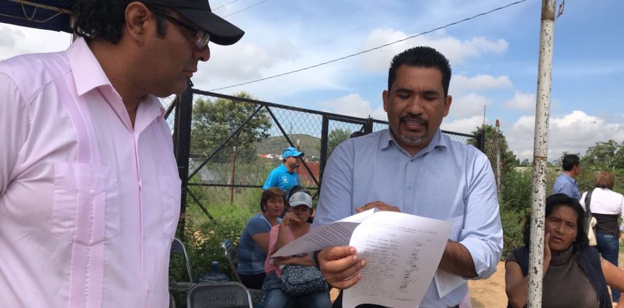 Habitantes de Santa Cruz Amilpas protestan por el mal uso de los recursos públicos en su comunidad