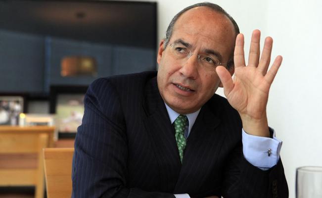 Felipe Calderón pone en duda atentado contra el mandatario de Venezuela