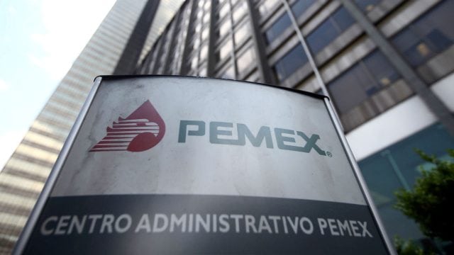 Inversionistas de Oro Negro quieren que AMLO revise contratos con Pemex