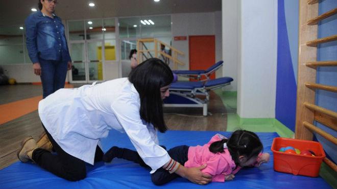 Estimulación temprana impulsa el desarrollo de la inteligencia en infantes con Síndrome de Down