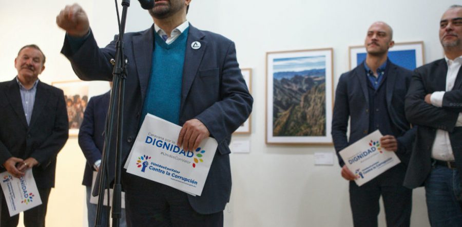 Álvarez Icaza y dos diputados electos se bajan del Frente para ser independientes en el Congreso