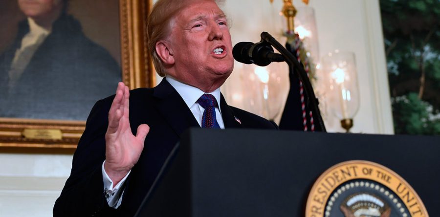 “Son el partido de oposición, pero ¡estamos ganando!”, responde Trump a medios