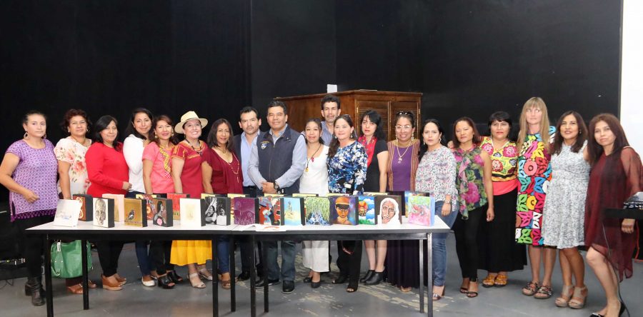 Universitarias de MaCMo entregan obras a resguardo de Fundación Pascual