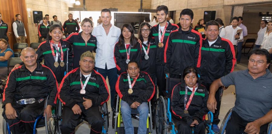 Entrega Gobierno de Oaxaca 225 mil pesos en estímulos a medallistas de Paralimpiada Nacional 2018