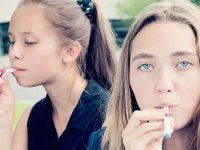 Advierte FDA por “epidemia” de uso de cigarros electrónicos en jóvenes