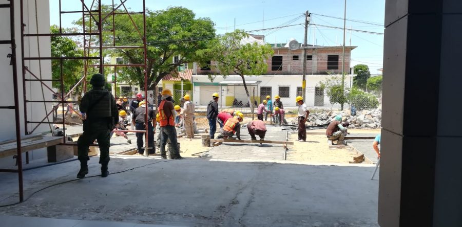 Avanza en tiempo y forma reconstrucción del Hospital General de Juchitán