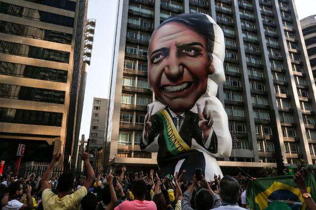 Bolsonaro gana ventaja en Brasil tras atentado