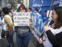 Crisis dispara desempleo en Argentina; llega a 9.6%