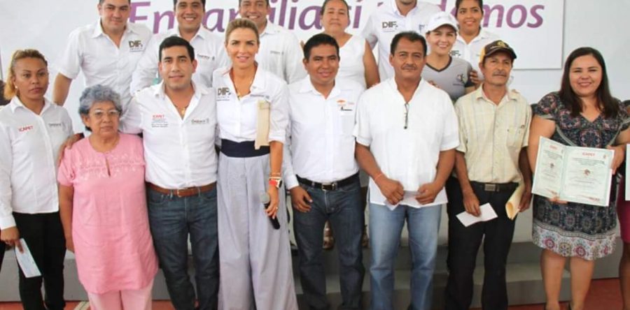Ivette Morán de Murat encabeza gira de trabajo de Atención Pública en el municipio de Santa María Huatulco
