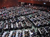 Diputados aprueban ley para que ningún funcionario gane más que el presidente