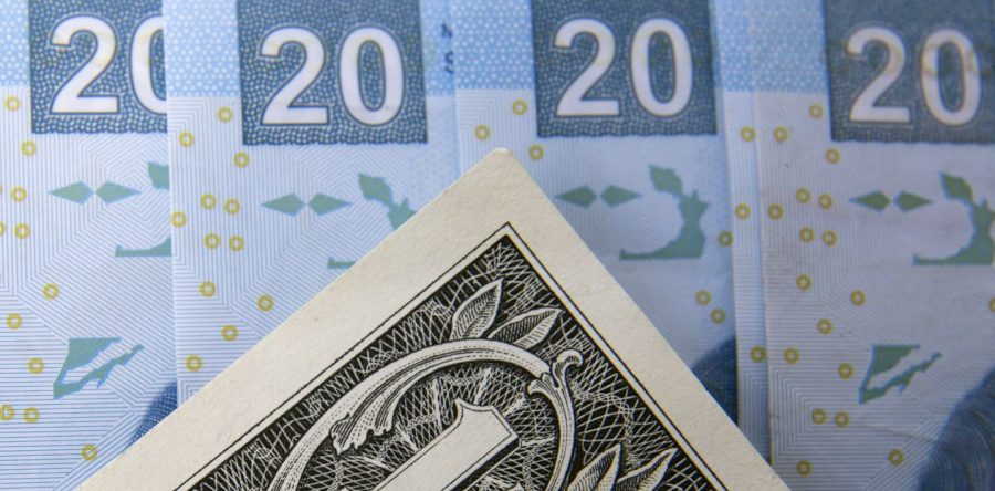 Dólar fuerte será el ‘freno’ de Banxico para bajar tasas en 2019, según S&P y Moody’s