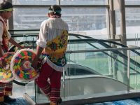 En México hay leyes y mentalidad más inclusiva, pero discriminación persiste hacia los indígenas