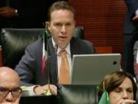 En segunda votación, Senado aprueba licencia de Manuel Velasco; Monreal lo defiende