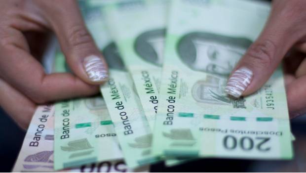 Exhorta Senado establecer salario mínimo de 176 pesos