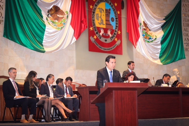 Gobierno de Oaxaca y mezcaleros, en frente común por defensa del mezcal