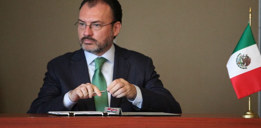 Gobierno de Peña firmará convenio que lo convierte en filtro migratorio de EU
