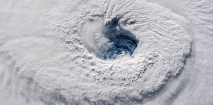 Huracán Florence toca tierra en la costa este de EE.UU.