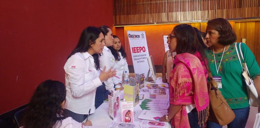 IEEPO-DIF Oaxaca apoyan con becas a jóvenes madres o embarazadas