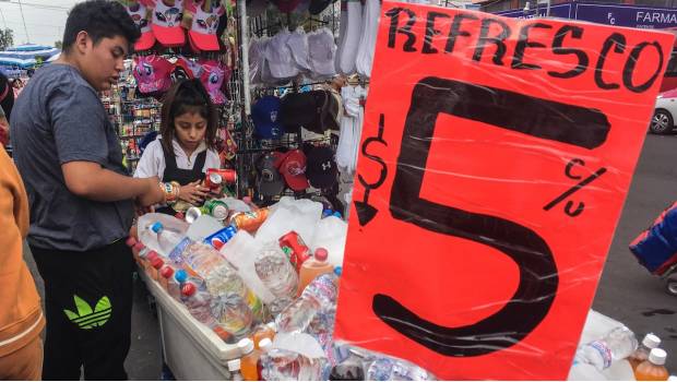 Impuesto a bebidas azucaradas no ha reducido la obesidad, advierte experto