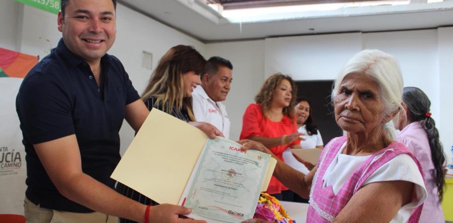 Impulsa Raúl Cruz, acciones para mejorar las condiciones de vida de los adultos mayores