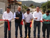 Inaugura Gobierno de Oaxaca reconstrucción de tramos carreteros en la Sierra Norte