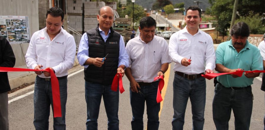 Inaugura Gobierno de Oaxaca reconstrucción de tramos carreteros en la Sierra Norte